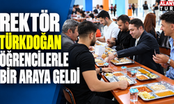 Rektör Türkdoğan öğrencilerle bir araya geldi