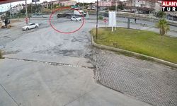 Otomobil havada takla attıktan sonra tekerlerinin üzerine düştü