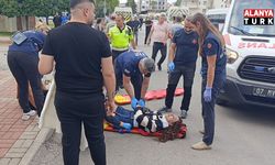 Motosikletle çarpışan otomobilin sürücüsü şoka girdi, gözyaşlarına boğuldu