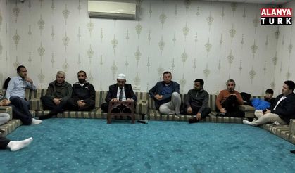 Müftü Seven akşam sohbetine katıldı