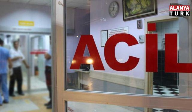 Alanya’da otomobille çarpışan motosiklette 2 kişi yaralandı