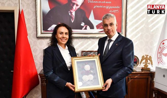 Sağlık Bakanı Prof. Dr. Kemal Memişoğlu’ndan Alanya EAH’a ziyaret