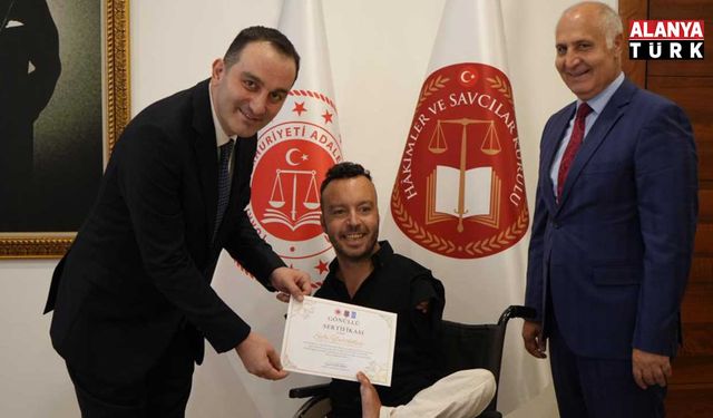 Gönüllülere sertifikaları verildi