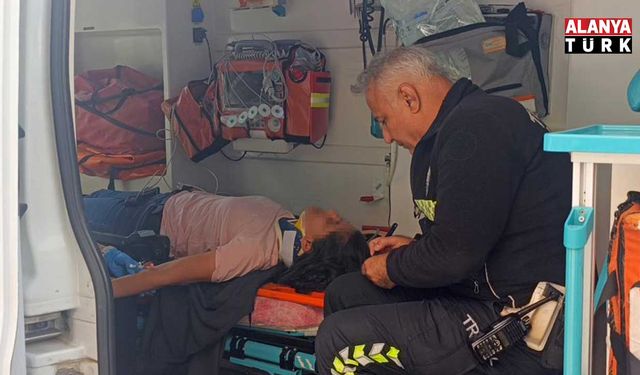 Önündeki araca çarpmamak için fren yapan motosikletli yaralandı