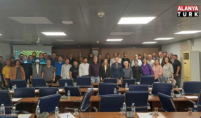 Müdür İnal bitki koruma bayileriyle buluştu