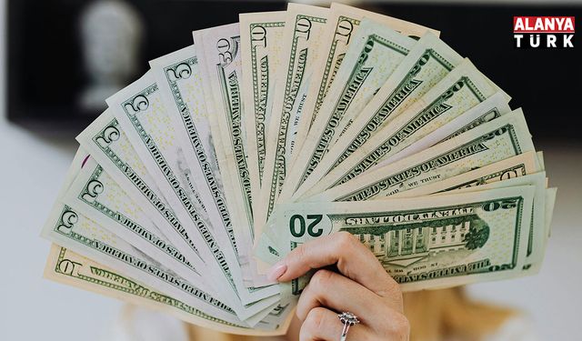 Turistlerin kişi başı harcamaları düştü