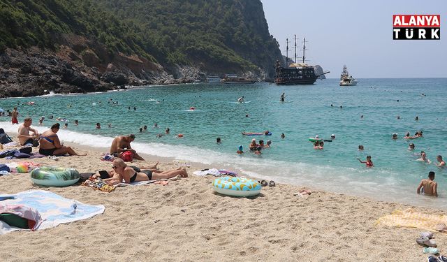 Her 4 Alman’dan biri tatil planlıyor