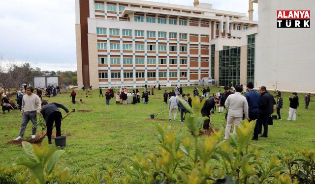 Akdeniz Üniversitesi'nde son 2 yılda 5 bin fidan dikildi