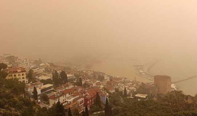 Alanya’ya çöl tozu alarmı! Çamur yağışı ve sağlık riski kapıda