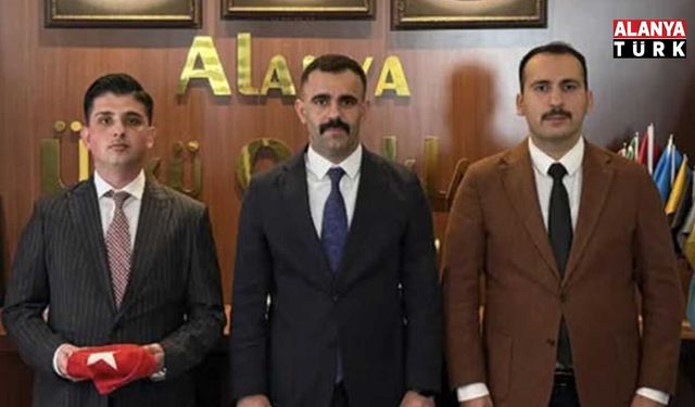 Alanya Ülkü Ocakları’nda bayrak değişimi