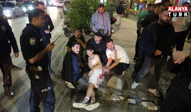 Antalya'da derbi galibiyetini kutlayan bir taraftar bıçakla yaralandı