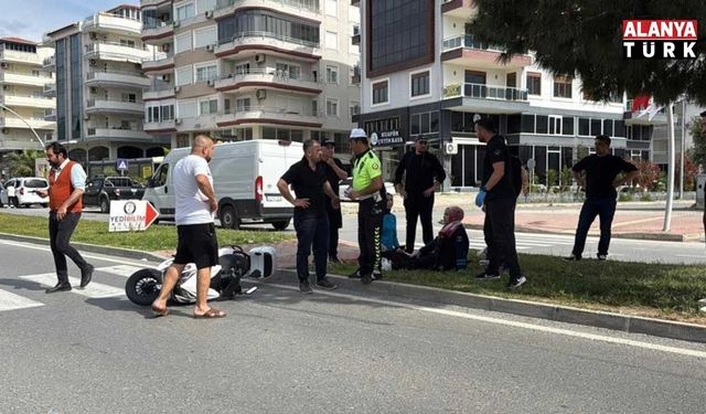 Gazipaşa’da motosikletler çarpıştı: 3 yaralı
