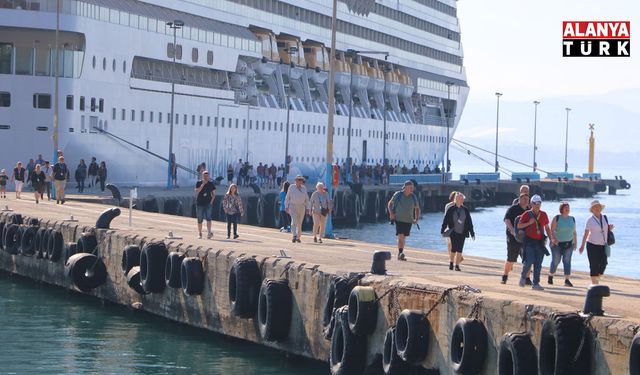 Alanya’ya demirleyen AIDAstella 2 bin 129 turist getirdi.