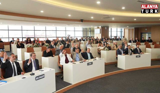 Meclis yoğun gündemle toplanıyor