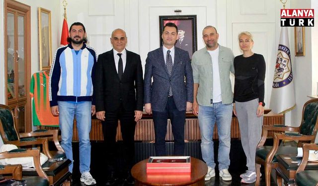 Alanya Kaymakamı Şakir Öner Öztürk’e Ultra Trail teşekkürü
