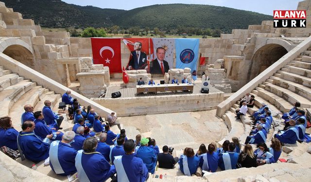 Akdeniz Üniversitesi Senatosu, antik dünyanın binlerce yıl öncesindeki meclisinde toplandı