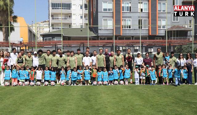 Alanyaspor’un idmanını ziyaret ettiler