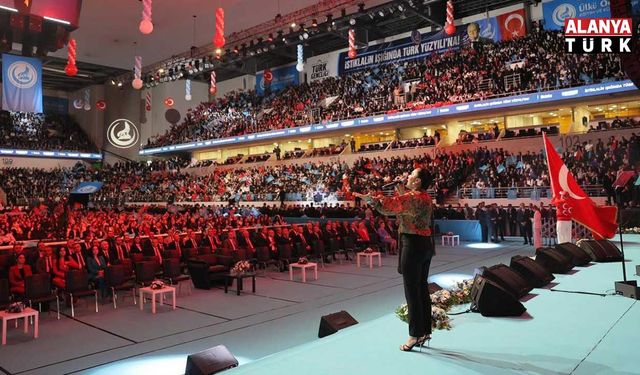 TÜRK GENÇLİĞİ BÜYÜK KURULTAYI COŞKUSU