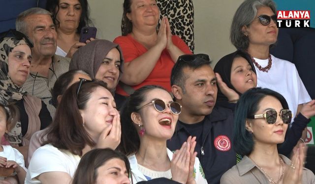 Alanya'da yabancı vatandaşlar da bayram kutlamalarına katıldı