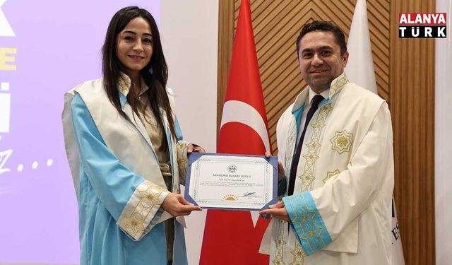 ALKÜ’de akademik başarılar taçlandırıldı