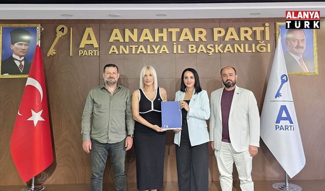 ANAHTAR PARTİ ALANYA KADIN KOLLARI BAŞKANLIĞINA HACER ÇALIŞ ATANDI