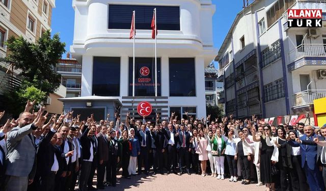 MHP Antalya İl Başkanlığı bayramlaştı