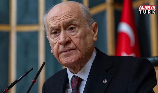 MHP Lideri Devlet Bahçeli'den Türk gençliğine çağrı: İstikbalinizi başka milletlerin göklerinde aramayın