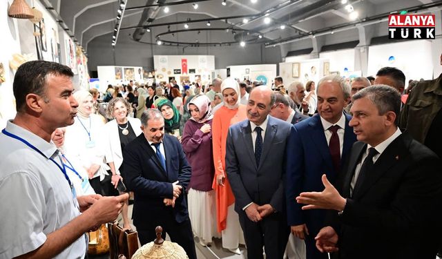 Hayat Boyu Öğrenme Haftası Sergisi Dokumapark'ta açıldı