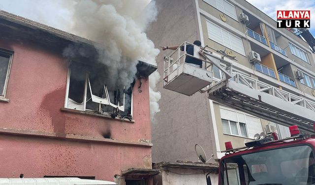 İki katlı müstakil evde çıkan yangın korkuttu