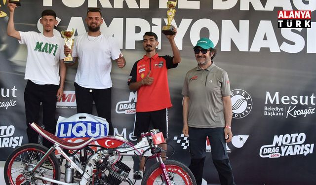 Kepez’de motodrag şampiyonları kupalarını aldı