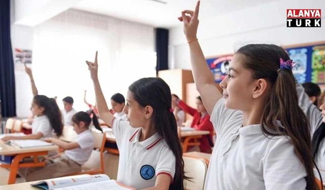 12 Haziran Cuma günü okullar tatil edildi