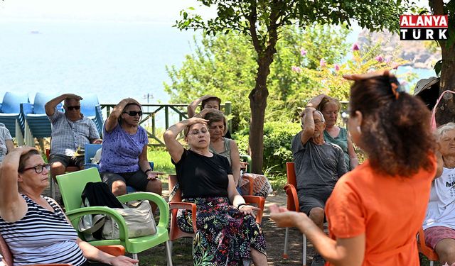 Muratpaşa'dan Parkinson hastalarına hareket desteği