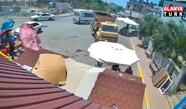 Serik'te hortum paniği: Tente müşterilerin üzerine çöktü, facia saniyelerle atlatıldı