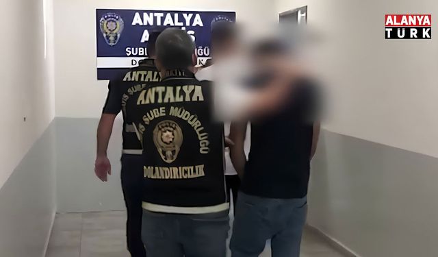 Antalya'da 2 buçuk milyon liralık nitelikli dolandırıcılık operasyonu: 4 gözaltı