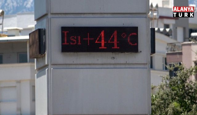 Antalya'da termometreler 44 dereceyi gördü