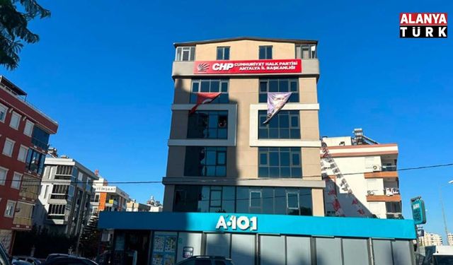 CHP Antalya İl Kadın Kolları Başkanı Karaman görevden alındı