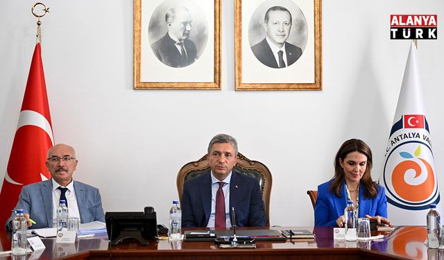 Antalya’da Deniz Çöpleri Eylem Planı Masaya Yatırıldı