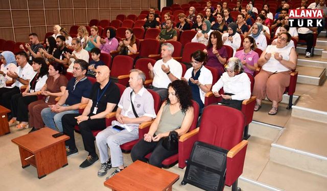 Alanya'da sağlık çalışanlarından Bülent Buksur'a son görev