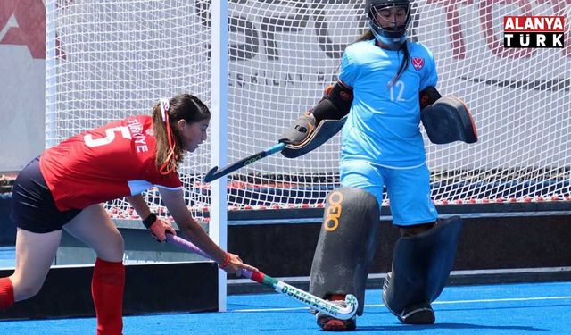 Alanya’da Avrupa Hokey Şampiyonası sona erdi