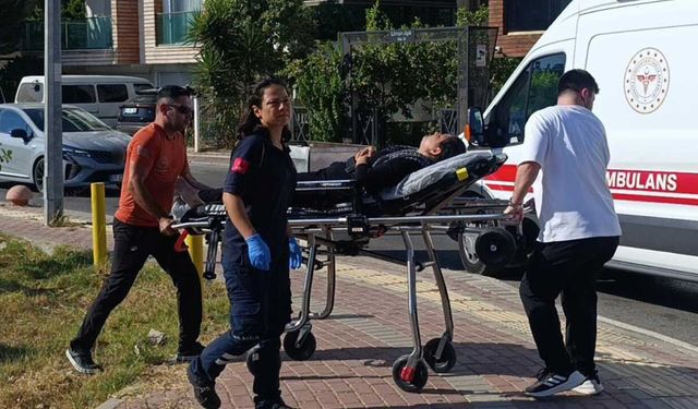 Manavgat'ta ticari taksi ile otomobil çarpıştı: 4 yaralı