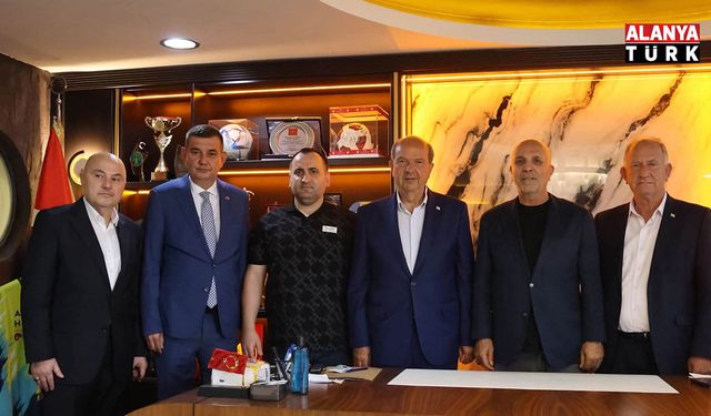 KKTC 5. Cumhurbaşkanı Ersin Tatar'dan Hasan Çavuşoğlu'na taziye ziyareti