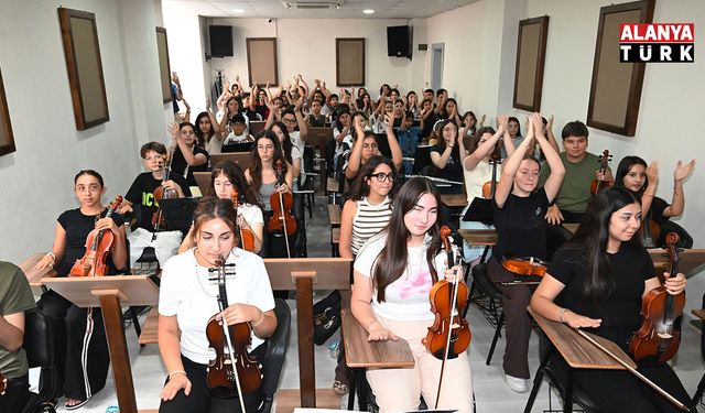 Kemer’de 30 Ağustos Zafer Bayramı hazırlıkları sürüyor