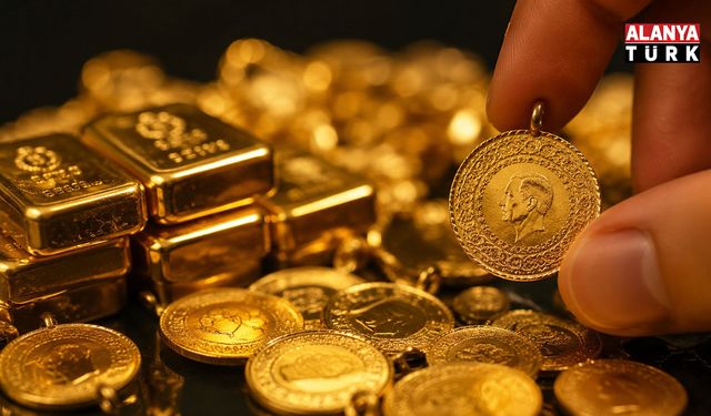 Altında 4 ay sonra tarihi eşik! Gram altın 7 bin lirayı yeniden aştı