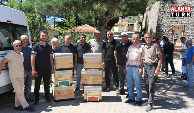 Büyükşehir'den Gündoğmuş ve İbradılı arıcılara bereket kovanı