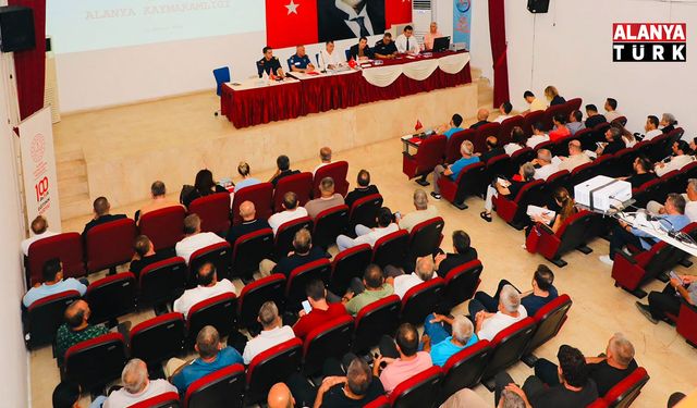 Alanya’da Mahalle Muhtarlarıyla İstişare Toplantısı Gerçekleştirildi