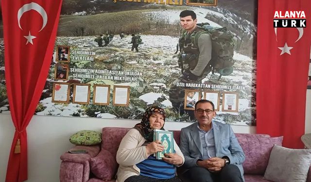 ALANYA MÜFTÜSÜ MEHMET SEVEN’DEN ŞEHİT COŞKUN NAZİLLİ’NİN ANNESİNE ZİYARET