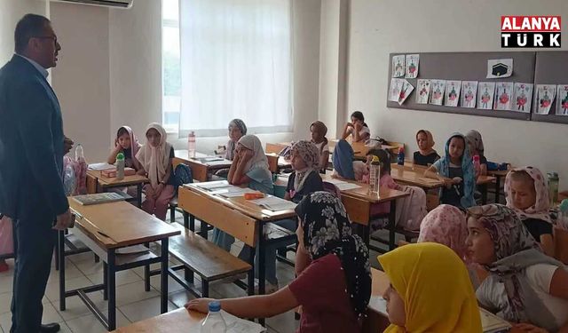 Müftü Seven’den Tosmur Yaz Kur'an Kursu'na ziyaret