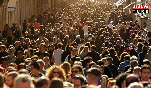 Türkiye’nin nüfus haritası değişiyor! Genç nüfus azalıyor, yaşlı nüfus artıyor