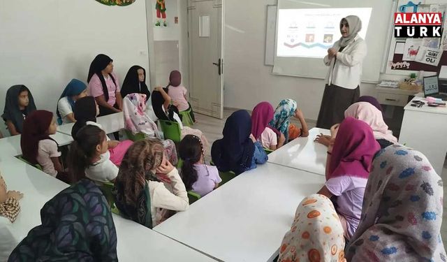 Yaz Kur’an kurslarında bağımlılıkla mücadele seminerleri düzenlendi