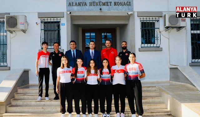 Milli bisikletçiler Kaymakam Öztürk’ün konuğu oldu